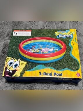 SpongeBob inflatable pool NWT 45” wide